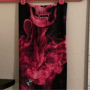 Skull Design Face Mask - Black and Pink NWOT 🩷🖤 Soul of Adventure Neck Gaiter +